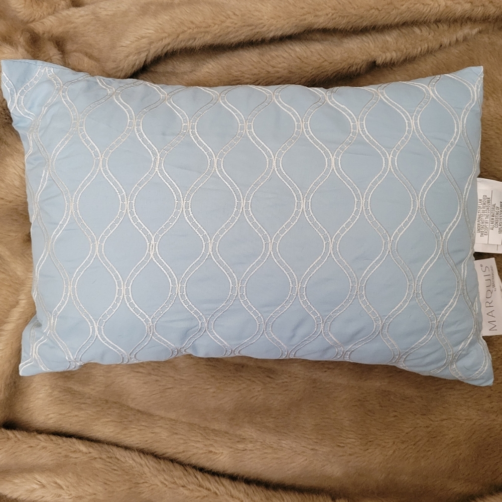 NEW Marquis by Waterford Tierra decorative pillow (only one pillow) - Picture 3 of 8